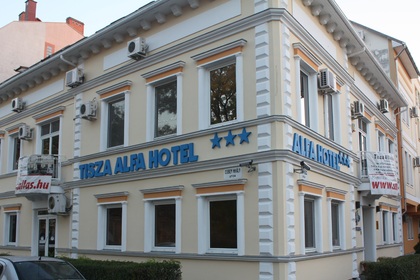 Tisza Alfa Hotel